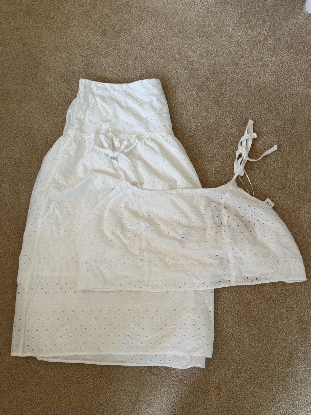 Old Navy White Eyelet Matching Skirt Set | Tie Strap Crop Top | 2x